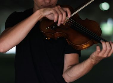 man playing violon